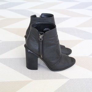 Forever 21 Black Heels Size 5